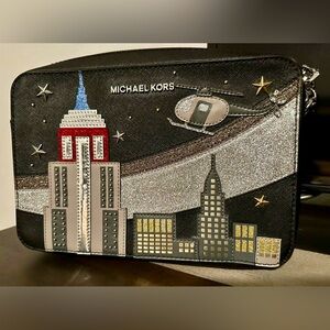 Michael Kors New York City Skyline Limited Edition Crossbody: NWOT (Never used)
